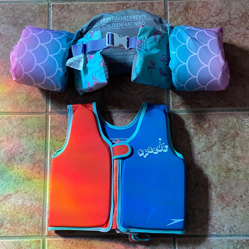 Kids swim vest